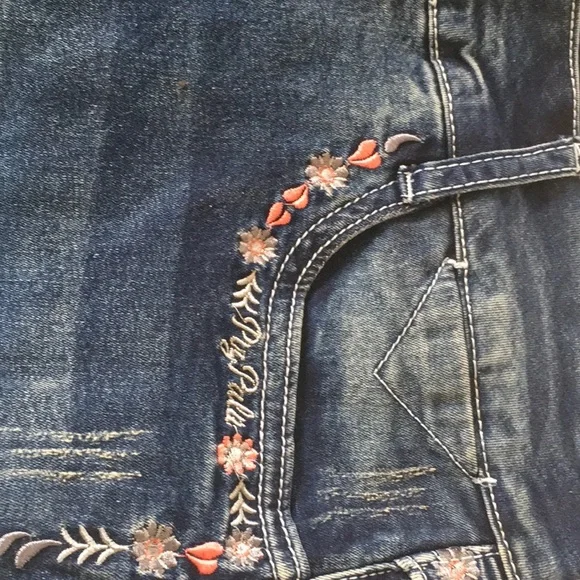 Stretch Denim Embroidered Shorts 12“inseam from Austria, Size EU42, US12 - Picture 7 of 7
